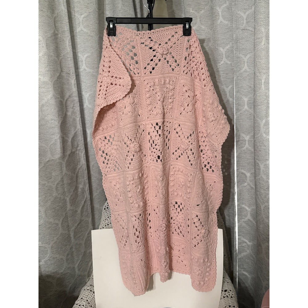 Cricket Hollow Pink Crochet Baby Blanket Granny Square Bobble Knit 35x28